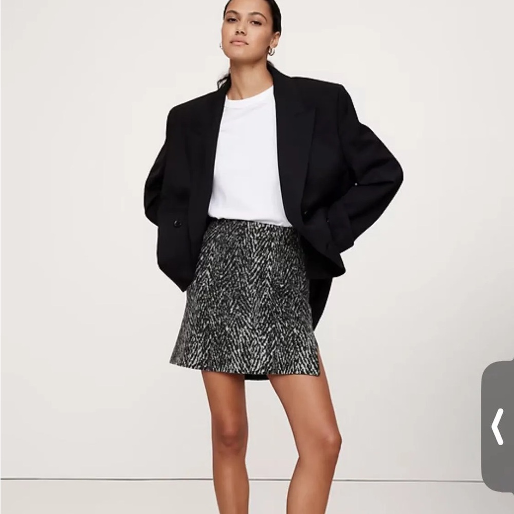 Banana Republic 90’s Merino Wool Animal Print Mini Skirt NWT Sz M w/slit